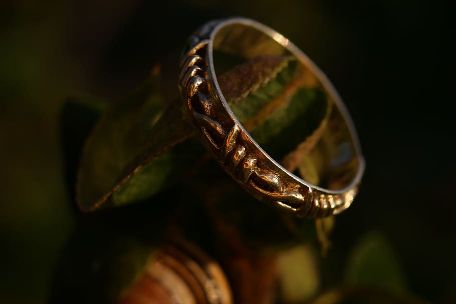 anel, anel de prata, jóias, prata, anel de casamento, ninguém, riqueza, foco seletivo, ouro, cor dourada