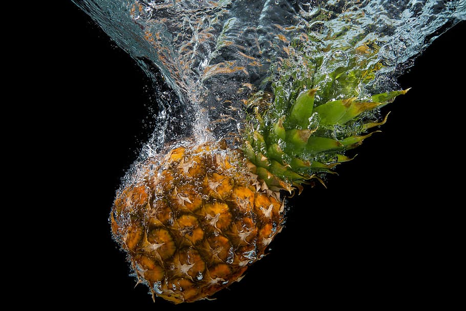 pineapple under water, annanas, splash, water, effect, water splashes, drop of water, fruit, fresh fruit, high-speed recording