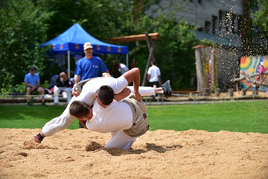 sport, swing, wrestle, competition, martial arts, group of people, men, real people, playing, leisure activity