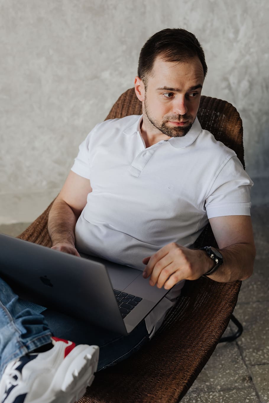 man, sitting, chair, caucasian, male, entrepreneur, working, laptop, one person, front view