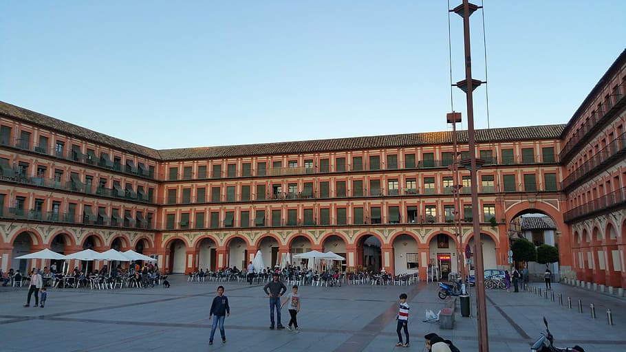 plaza de la corredera, plaza, cordoba, corredera, historic, architecture, group of people, built structure, real people, sky