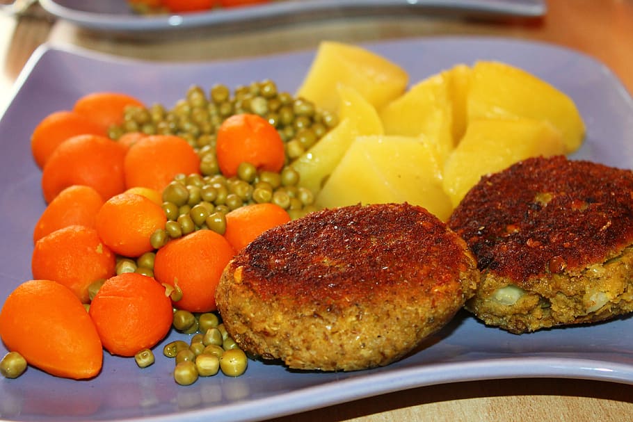 meatballs lentils, carrots, peas, potato, vegan, lunch, food, eat, vegetables, nutrition