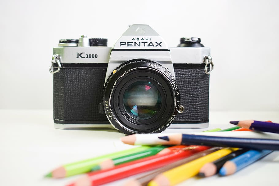 negro, gris, cámara réflex pentax, cámara, lente, fotografía, pentax, color, lápiz, arte