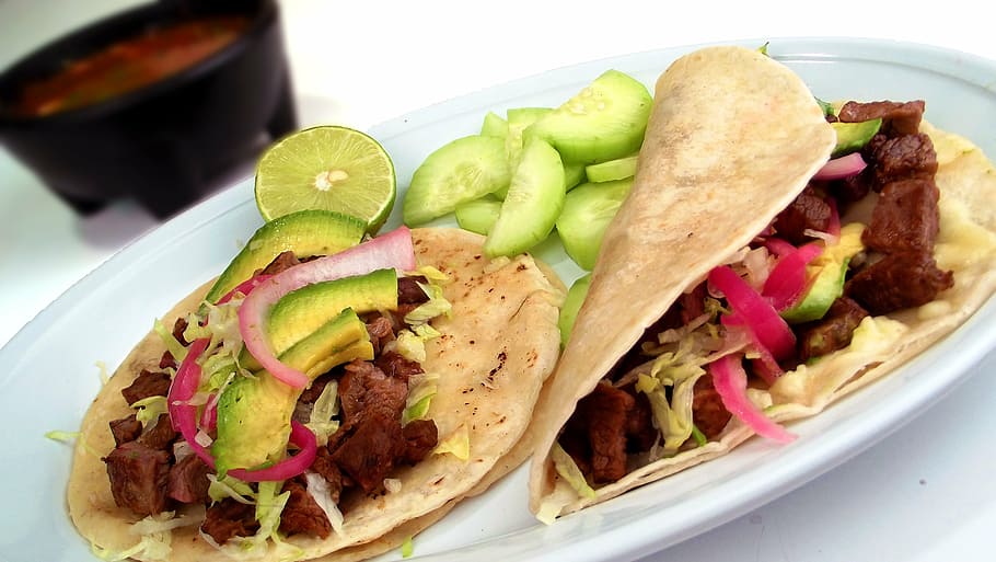 rotis, meat toppings, tacos, mexican, carne asada, food, plate, meal, cuisine, delicious