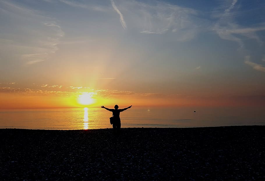 fotografía de silueta, brazos de persona, amplio, abierto, Puesta de sol, Sol, Persona, Humano, Vacaciones, Mar
