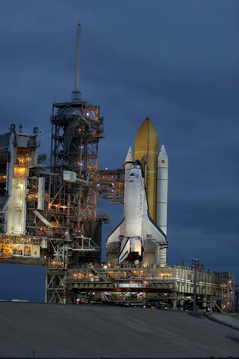white, brown, rocket, launching, pad, discovery space shuttle, rollout, launch pad, pre-launch, astronaut