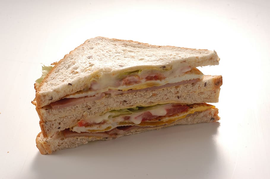 club sandwich, ham, sarapan, makanan, makanan dan minuman, roti, sandwich, roti panggang, mengiris, kesegaran