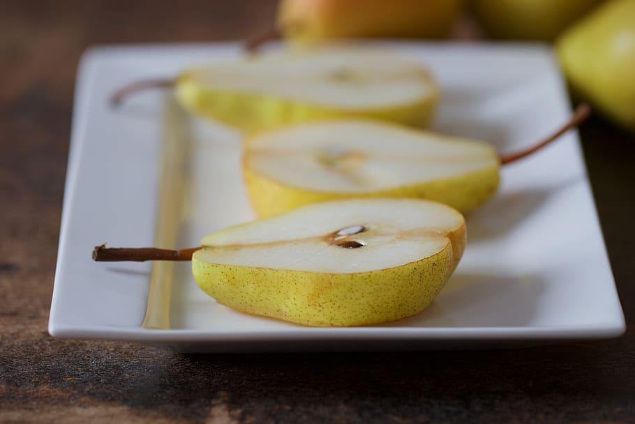 sliced, pears, fruit, plate, fresh, half, healthy, snack, cut, table