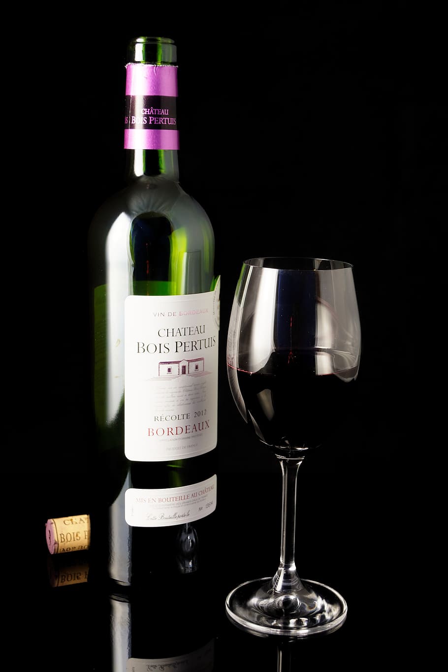 chateau, bois, pertun bottle, clear, wine glass, wine, red wine, alcohol, bordeaux, grapes