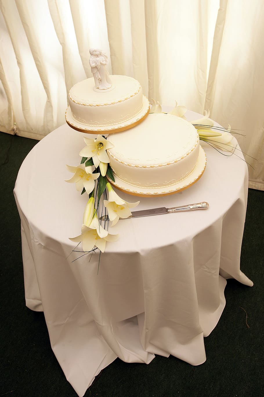 wedding, wedding cake, white wedding, white, celebration, flower, flowering plant, event, plant, life events