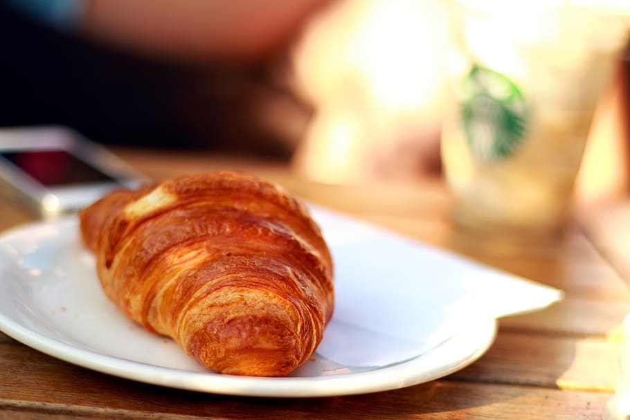 croissant, pastry, breakfast, food, plate, food and drink, french food, table, baked, close-up