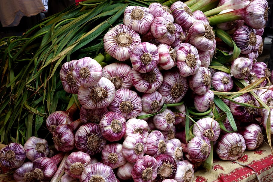 garlic, cloves, kitchen, condiment, head of garlic, cloves of garlic, market, vegetable, garden plant, clove of garlic