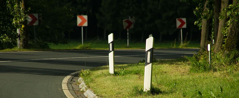 two, black, white, post, road, the direction of the arrow, guard rail, delineator posts, limit traffic, curve