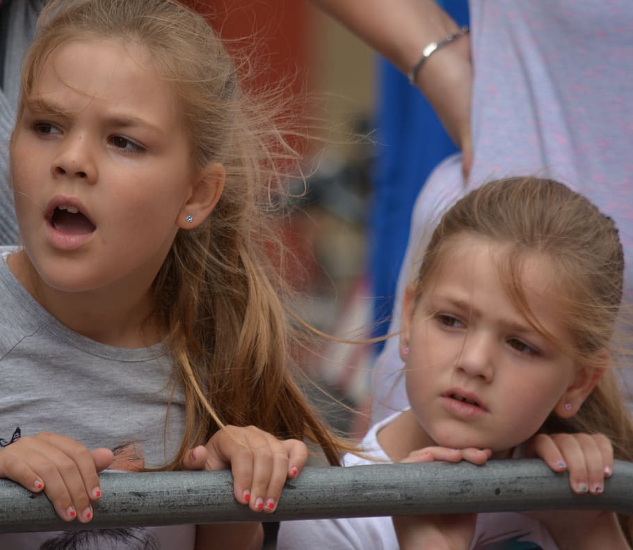 cyclassics, hamburg, cycling races, viewers, brothers and sisters, twins, bicycle race, fanatical viewers, childhood, child