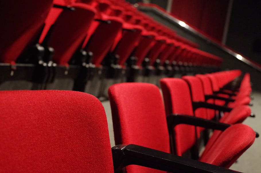kursi teater merah-hitam, teater, kursi, merah, budaya, budaya seni dan hiburan, bioskop, berturut-turut, auditorium, kosong
