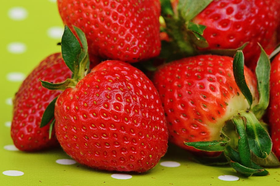strawberries, fruit, close, fruits, red, sweet, food, eat, delicious, healthy eating