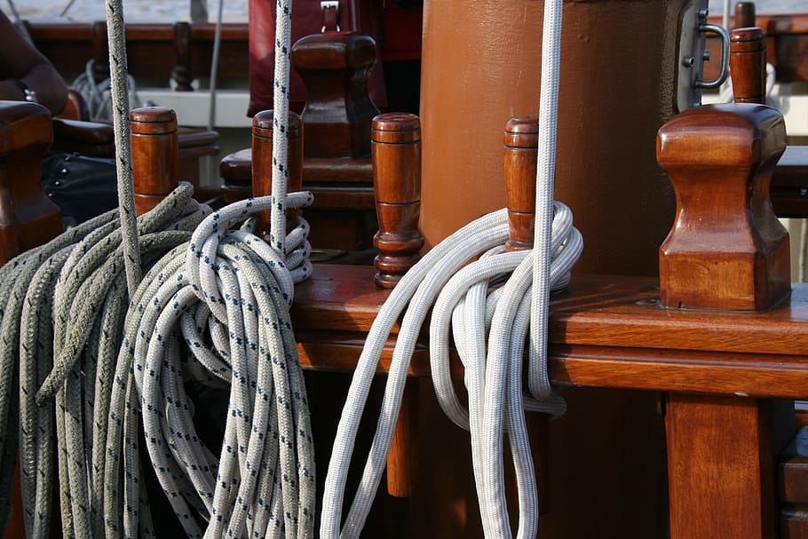 strings, boat, sailboat, rope, halyard, old rig, maritime, navigation, ocean, browse