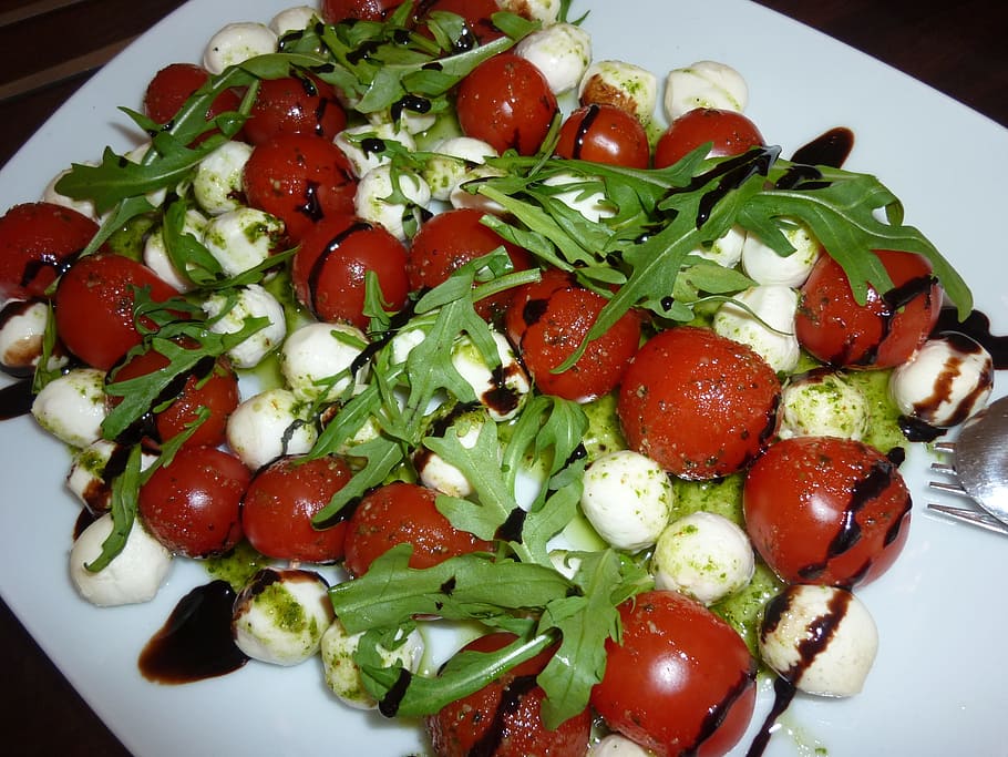 capresse, salad, eat, italian, tomatoes, mozzarella, rocket, balsamic vinegar, food, basil