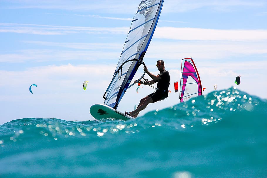 hombre windsurf, cuerpo, agua, windsurf, ola, mar, océano, acción, aventura, fuerteventura