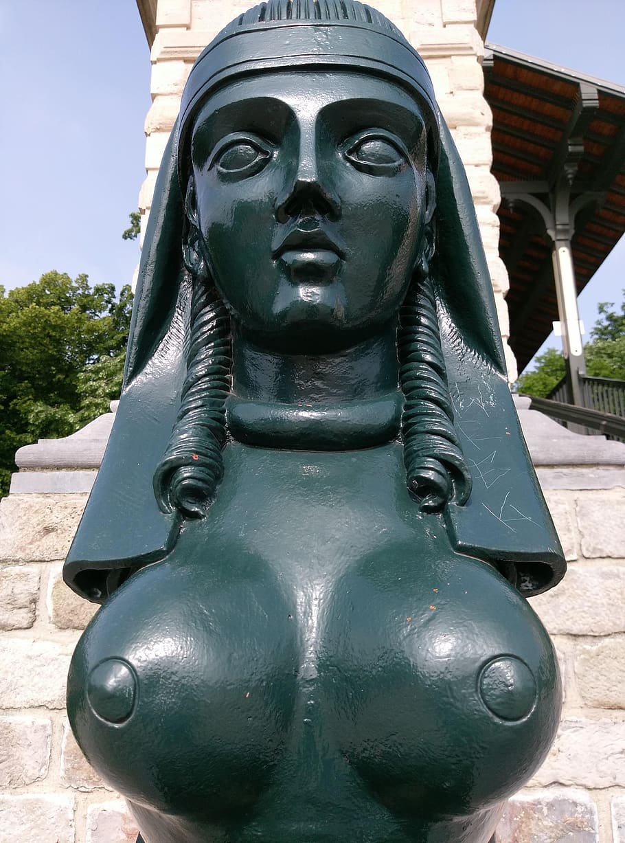 pont napoleon, lille, sphinx, woman, bridge, emblem, breast, tits, chest, bronze