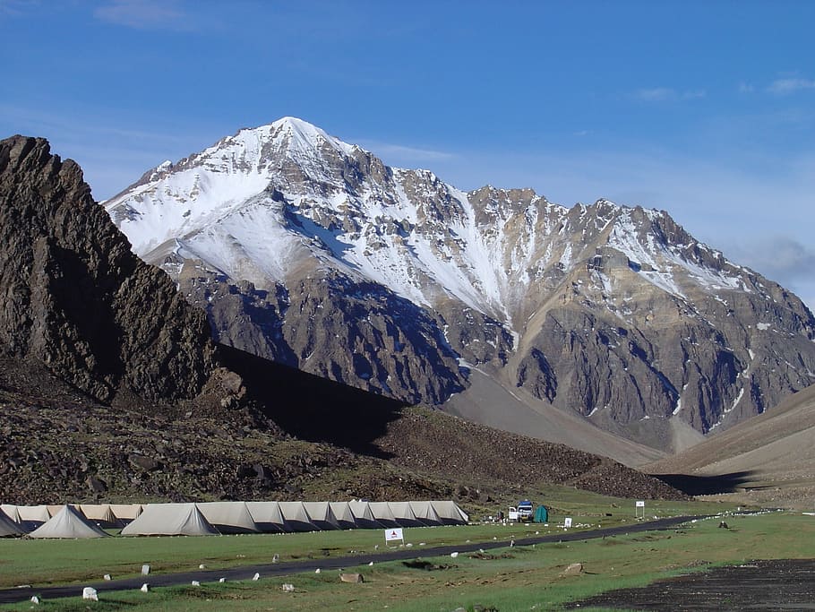 neve, coberto, montanha, verde, campo de grama, nascer do sol, sarchu, ladakh, Índia, acampamento