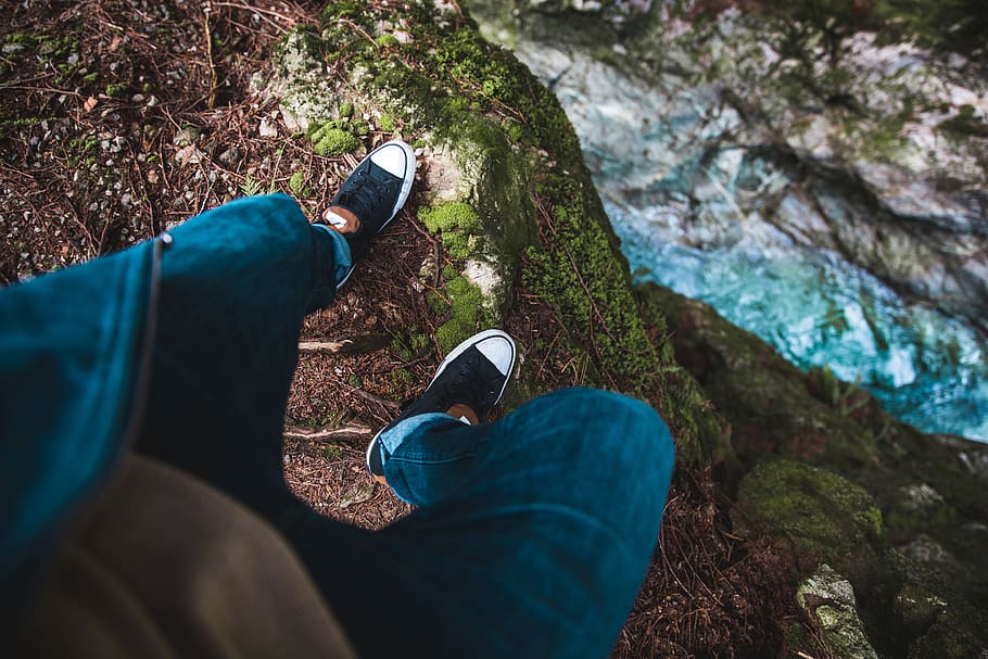 shoes, steep, cliff, nature, hiking, adventure, river, rocks, outdoors, person