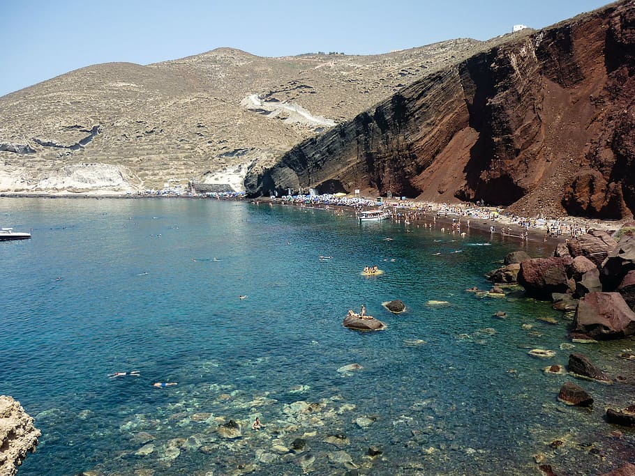 Azul, cuerpo, agua, grupo, personas, alrededor, junto a la playa, Playa Roja, Santorini, Grecia