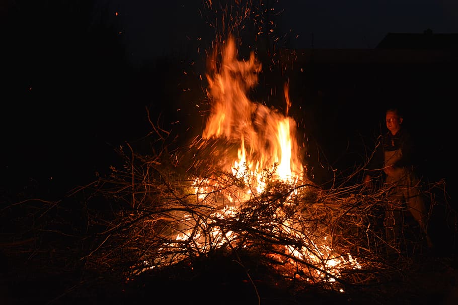 Fogo de Páscoa, Mecklemburgo, Pagão, alegria, calor - temperatura, chama, queima, noite, ninguém, ao ar livre