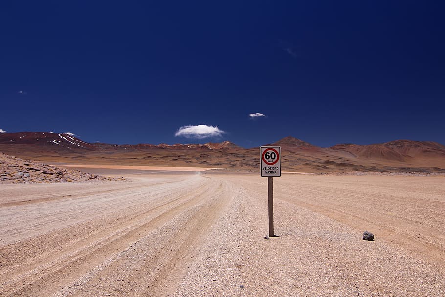 制限速度道路標識, 乾燥, 土地, ボリビア, 休日, 道路旅行, 山, 風景, 砂漠, 火山