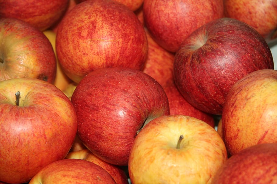 赤いリンゴの山, リンゴ, フルーツ, フルーツシーズン, 赤, 食べ物, 健康的な食事, 食べ物と飲み物, 健康, 果物