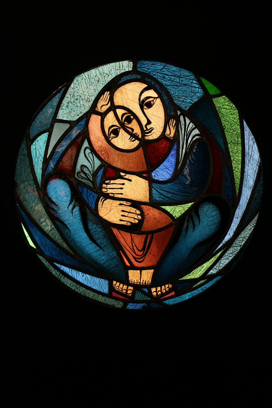 woman, hugging, toddler painting, glass window, kevin schneider-lang, mother with child, church, church window, glasmalereie, child