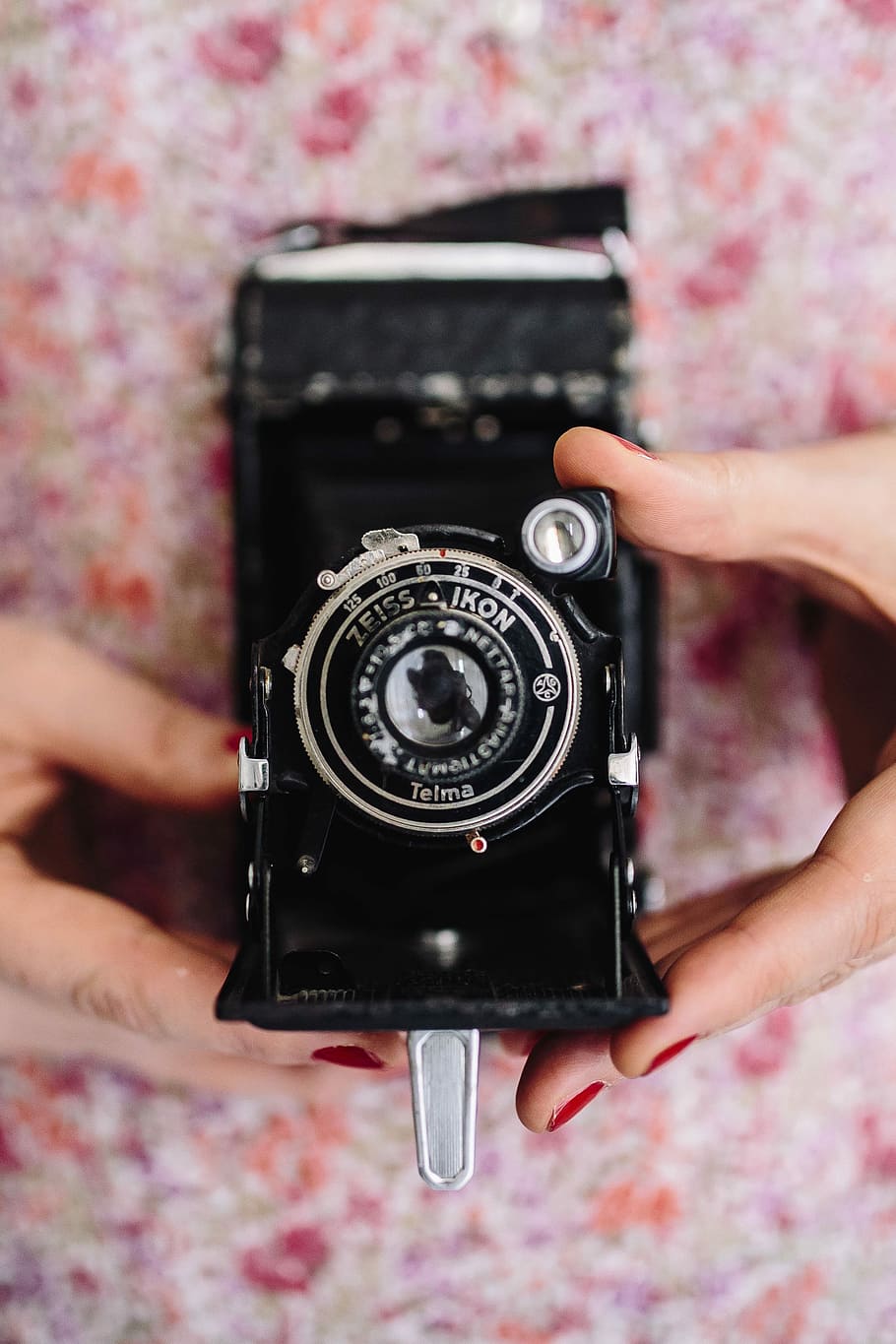 pink, holding, miscellaneous, items, Woman, vintage, camera, photography, photographer, hobby