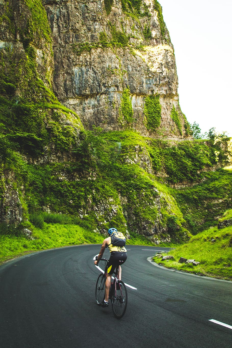 cyclist, bike, bicycle, racing, road, street, pavement, fitness, exercise, guy