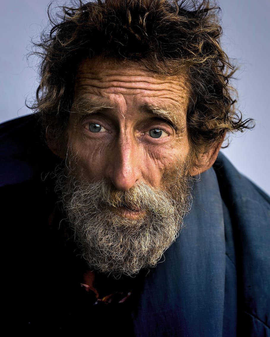灰色のひげを生やした男, ホームレス, 男, 色, 貧困, 男性, 貧しい, 人, 人々, 空腹