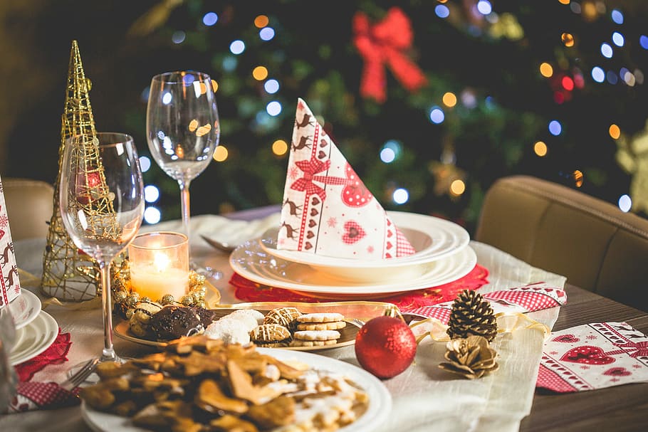 mesa de la cena de navidad, ajuste, maravilloso, cena de navidad, ajuste de la tabla, vela, velas, navidad, horneado de navidad, navidad bokeh