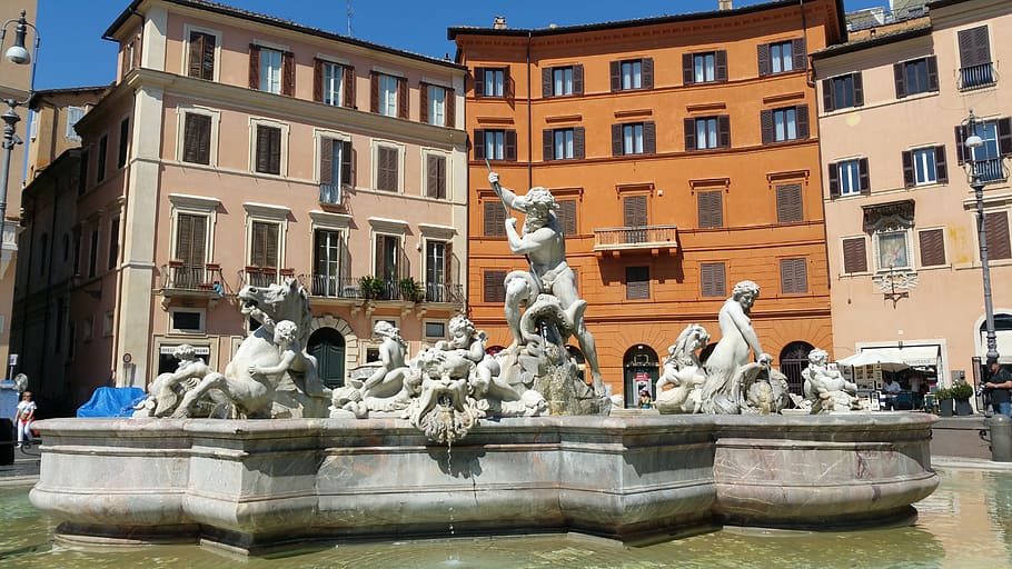 foto, hombre, tenencia, lanza, querubín, fuente de Neptuno, Roma, Italia, Fontana del Nettuno, Neptuno