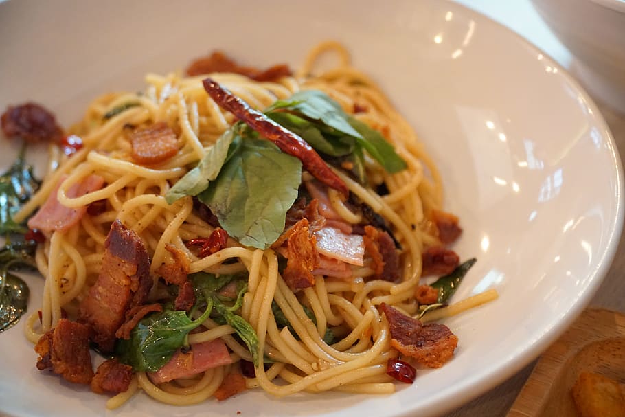 spaghetti, bacon, spicy, pasta, food and drink, italian food, food, ready-to-eat, plate, freshness