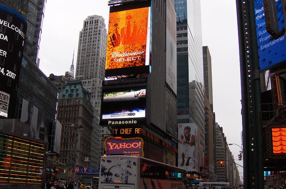 Nueva York, Manhattan, Times Square, exterior del edificio, ciudad, arquitectura, estructura construida, edificio, exterior del edificio de oficinas, letrero
