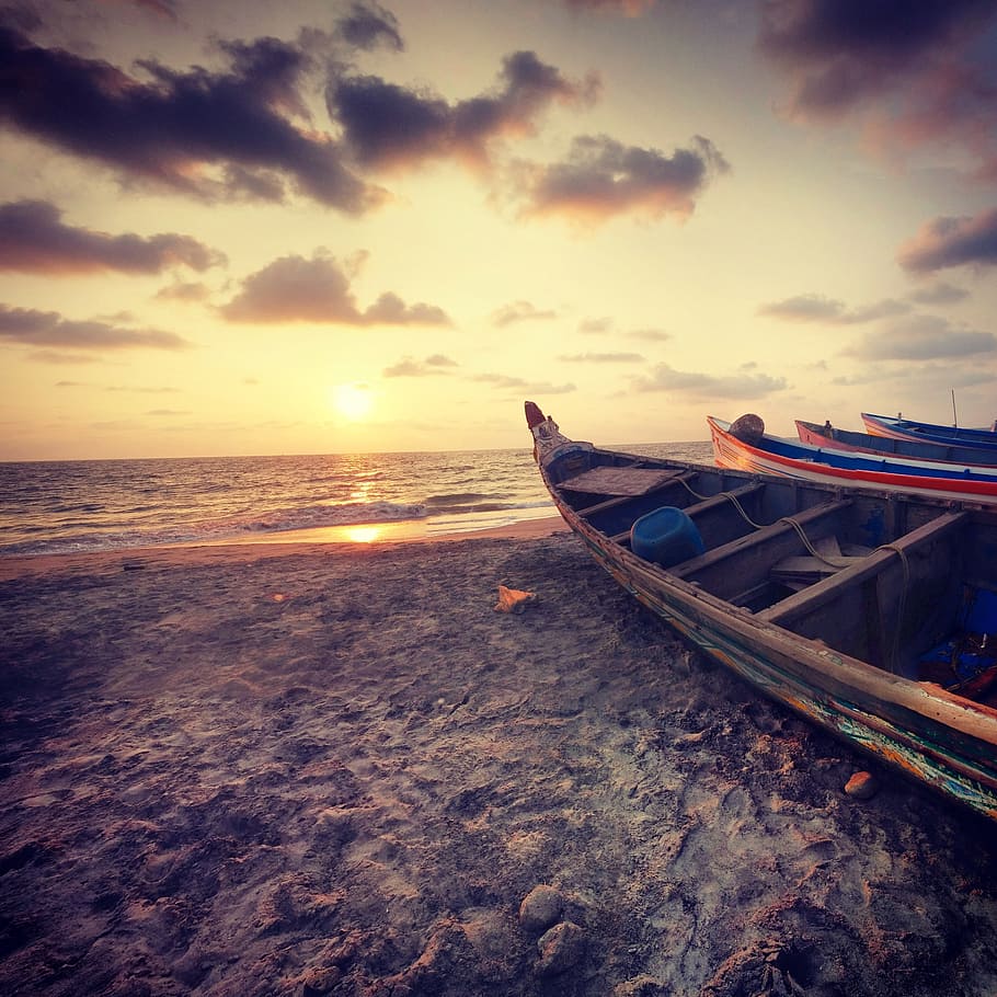 canoas en la orilla del mar, alappuzha, horizonte, kerala, alepey, puesta de sol, mar, agua, cielo, embarcación náutica