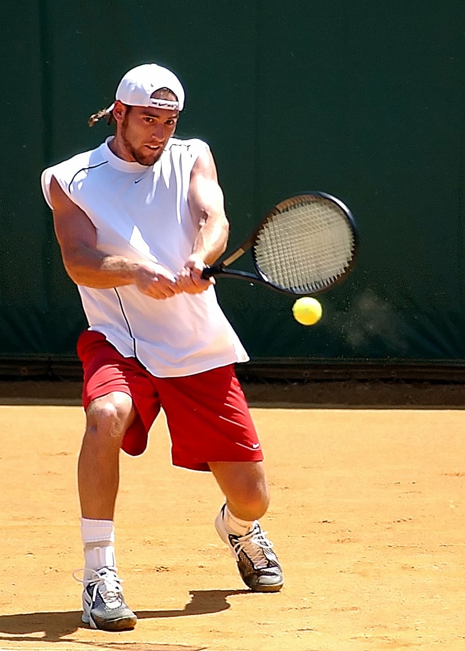 man, holding, tennis racket, tennis, tennis player, tennis ball, game, athlete, match, sport