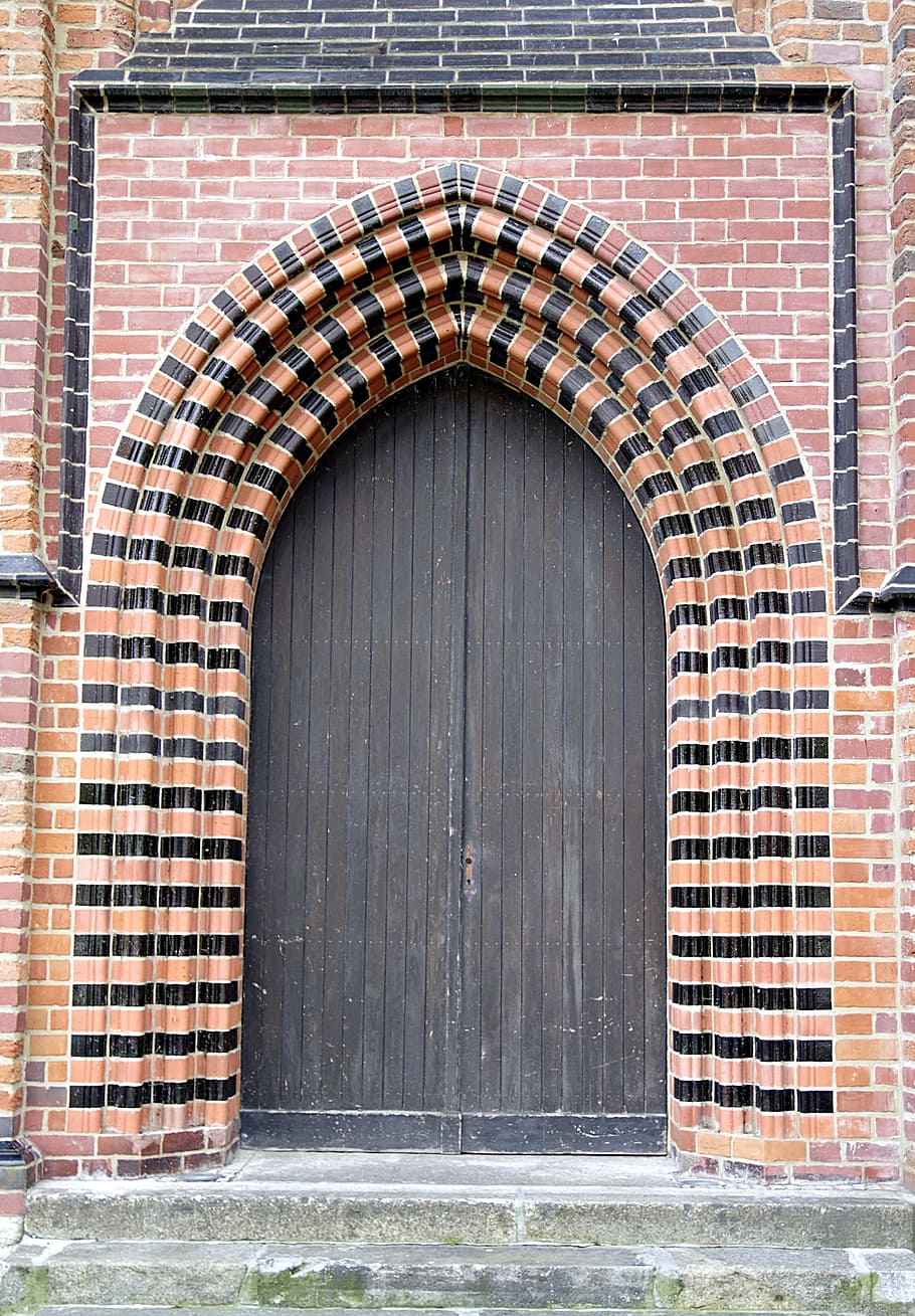 portal, gateway, the door, furta, the gothic, castle, the cathedral, church, brick, wooden