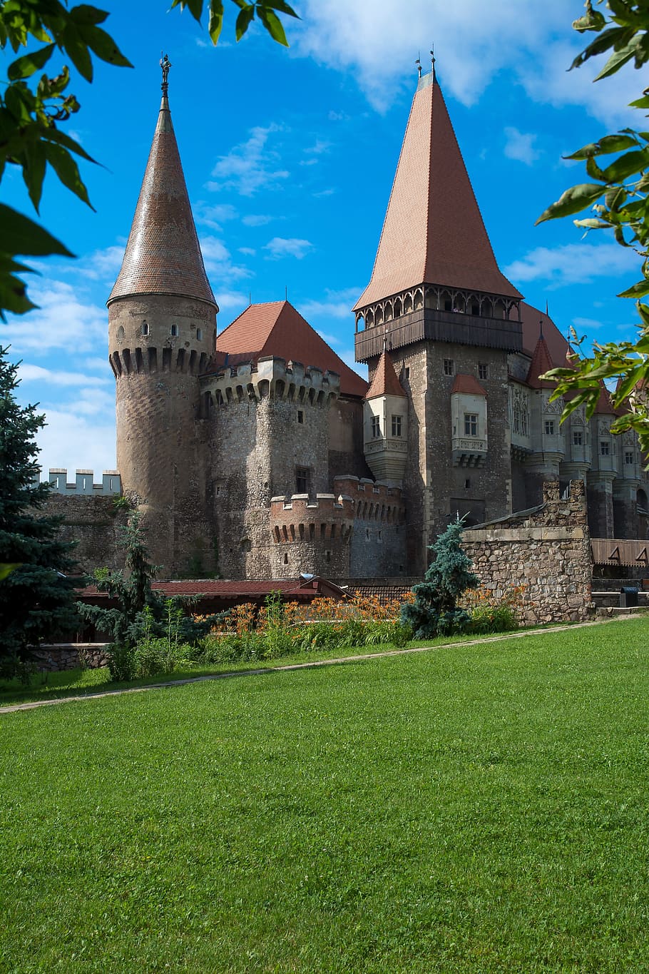 gris, marrón, castillo, mercado de hierro del castillo, rumania, hunedoara, paisaje, castillos, edad media, fortaleza