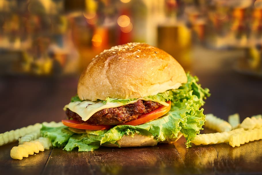 shallow, focus photography, hamburger, tomato, lettuce, cheese, bunch, fried, fries, burger
