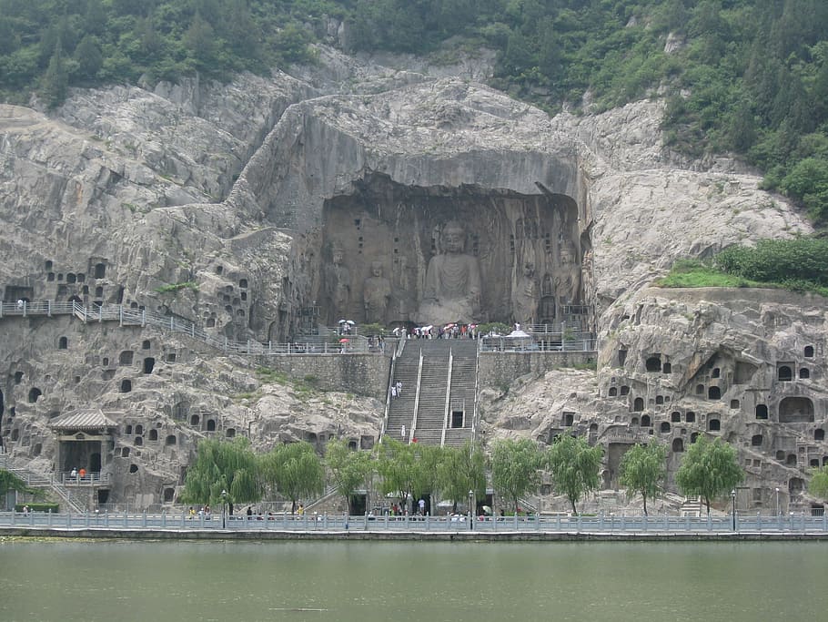 gua buddha agung, 493 tahun setelah jc, kuil fengxian, dinasti tang, meditasi, gua, gerbang naga, patung, pengikut, seni cina