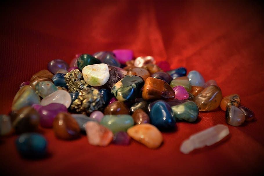 assorted bead lot, stones, gems, minerals, crystal, semi precious stones, quartz, bright, color, gemstone
