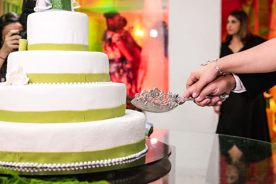 bride, groom, holding, cake slicer, bride and groom, cake, slicer, wedding cake, marriage, celebration