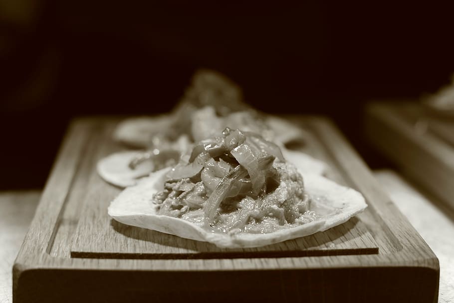 grayscale photo, food, wood tray, taco, tortilla, meat, mexican, traditional, restaurant, chicken