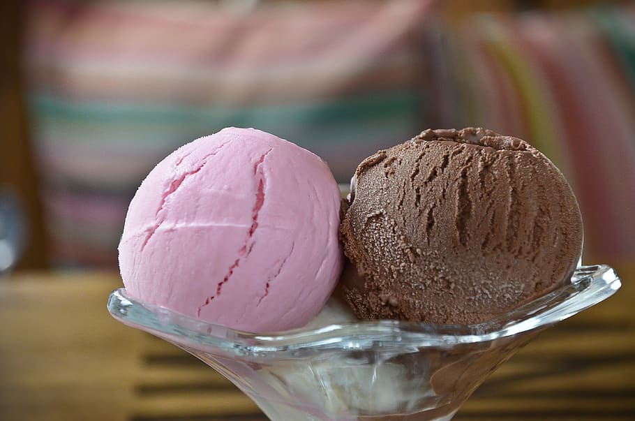 selective, focus photography, two, strawberry, chocolate ice cream, scoops, selective focus, photography, strawberry and chocolate, ice