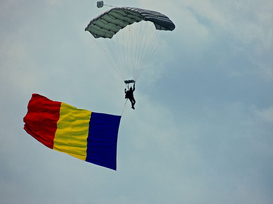 man, flight, using, air glider, carrying, flag, belgium, parachute jumper, romania, flying