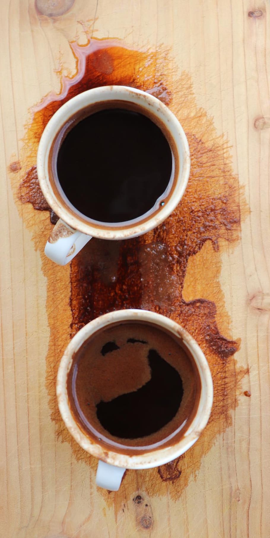 hora del café, café turco, tazas, con, negro, madera, arte, tarea, charco, café derramado